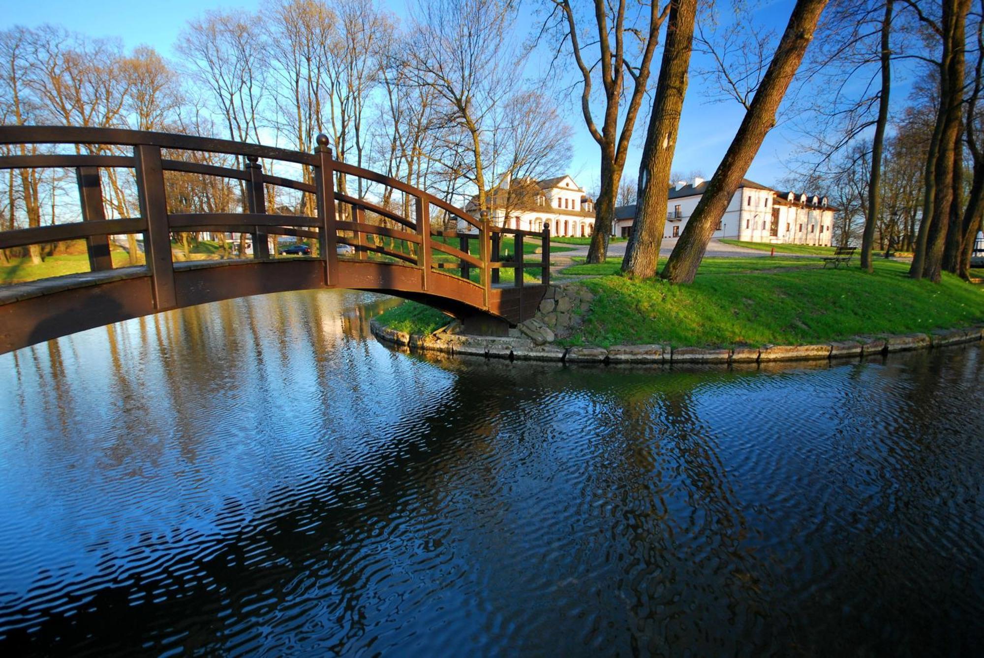 Dwor Kombornia - Folwark Buitenkant foto